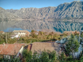 Enjoy a unique house with sea view in Kotor